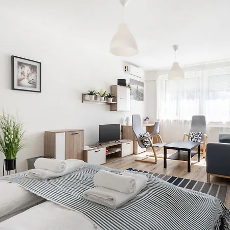 Lunar Διαμέρισμα